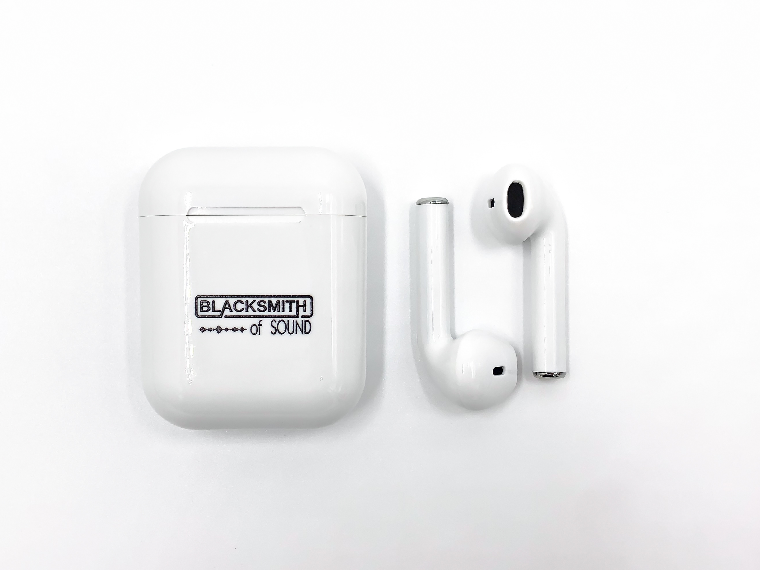 Беспроводные Bluetooth наушники BLACKSMITH i9S TWS Super Bass 5.0 Auto-on Auto-off с док-станцией White
Беспроводные Bluetooth наушники BLACKSMITH i9S TWS Super Bass 5.0 Auto-on Auto-off с док-станцией White