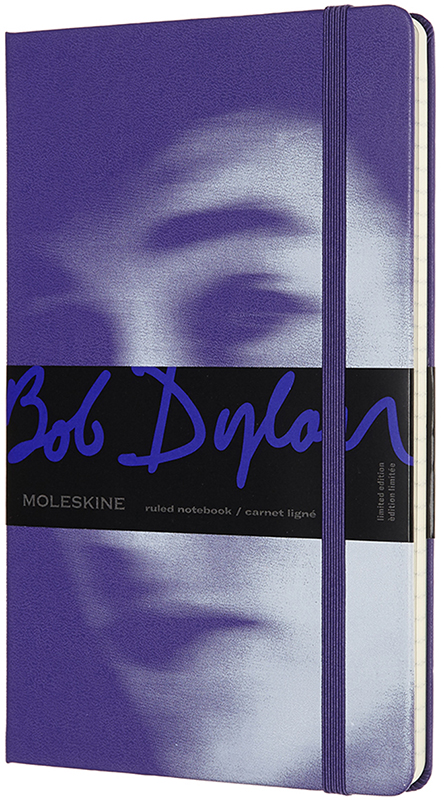 Записная книга Moleskine Bob Dylan 13 х 21 см 240 страниц в линейку Фиолетовая (8053853600523)
Записная книга Moleskine Bob Dylan 13 х 21 см 240 страниц в линейку Фиолетовая (8053853600523)