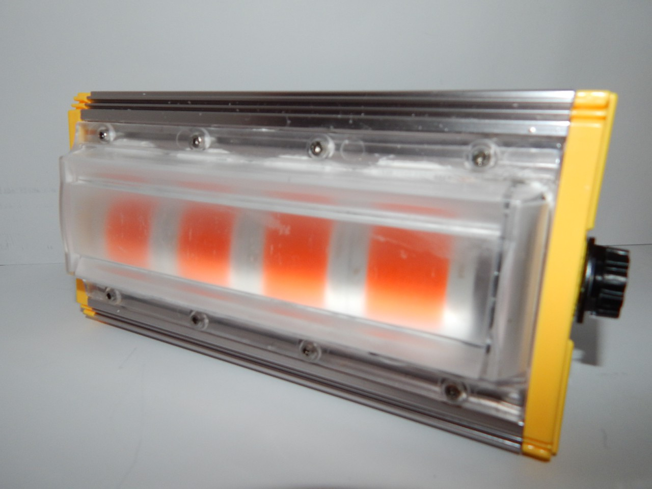 Фитолампа Diy Electronix (прожектор светодиодный) Red + Uv полный спектр Full spectrum 200 Ват
Фитолампа Diy Electronix (прожектор светодиодный) Red + Uv полный спектр Full spectrum 200 Ват