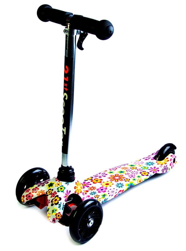 Детский трехколесный самокат Scooter Mini Best со светящимися колесами и рисунком, Violet Flowers
Детский трехколесный самокат Scooter Mini Best со светящимися колесами и рисунком, Violet Flowers