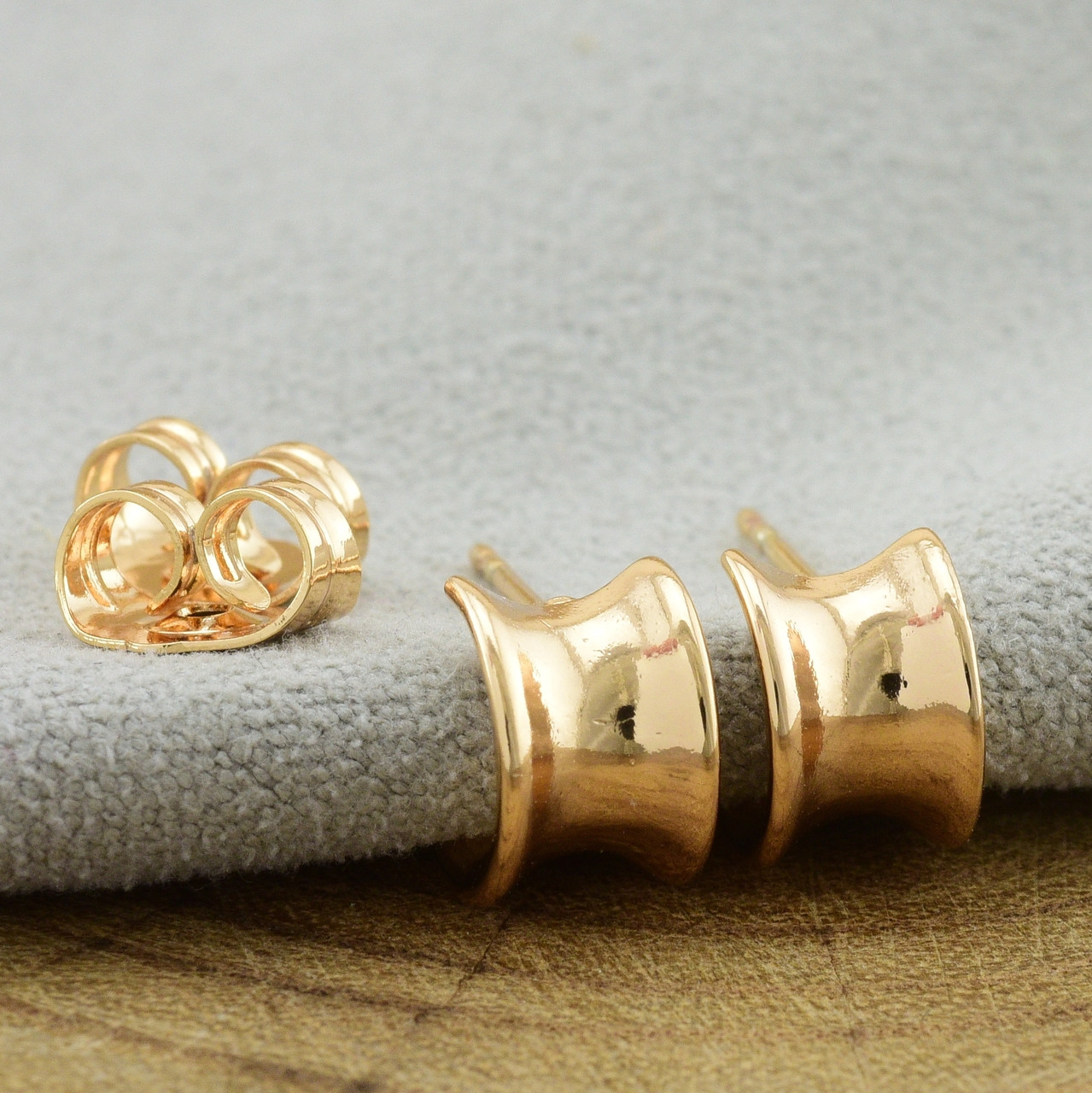 Серьги Xuping 29149 размер 9х6 мм вес 1.6 г позолота 18К
Серьги Xuping 29149 размер 9х6 мм вес 1.6 г позолота 18К