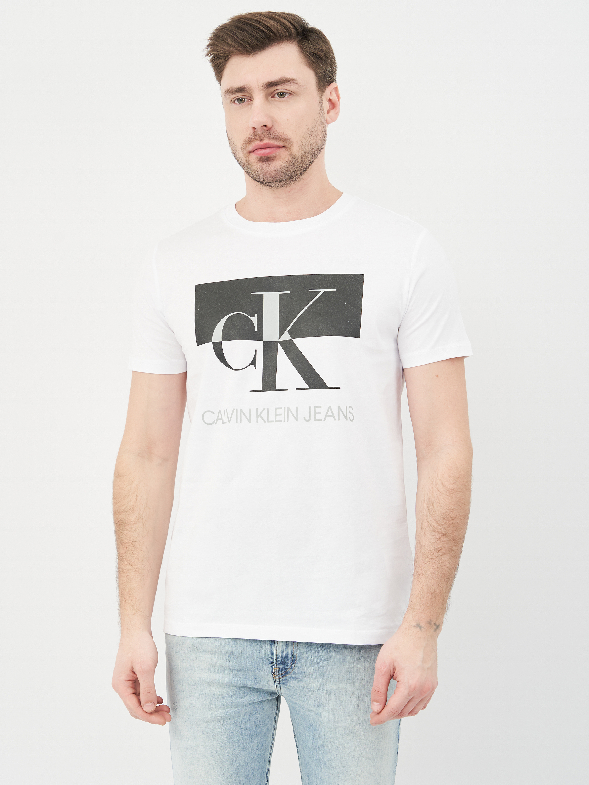 Футболка Calvin Klein Jeans 10491.2 (50) Белая, Футболка Calvin Klein Jeans 10491.2 XL (50) Белая
Футболка Calvin Klein Jeans 10491.2 (50) Белая, Футболка Calvin Klein Jeans 10491.2 XL (50) Белая