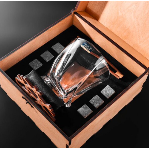 Камни для виски Whiskey stones Подарочный набор мужчине Деревянная светлая коробка + Бокал Quadro.
Камни для виски Whiskey stones Подарочный набор мужчине Деревянная светлая коробка + Бокал Quadro.