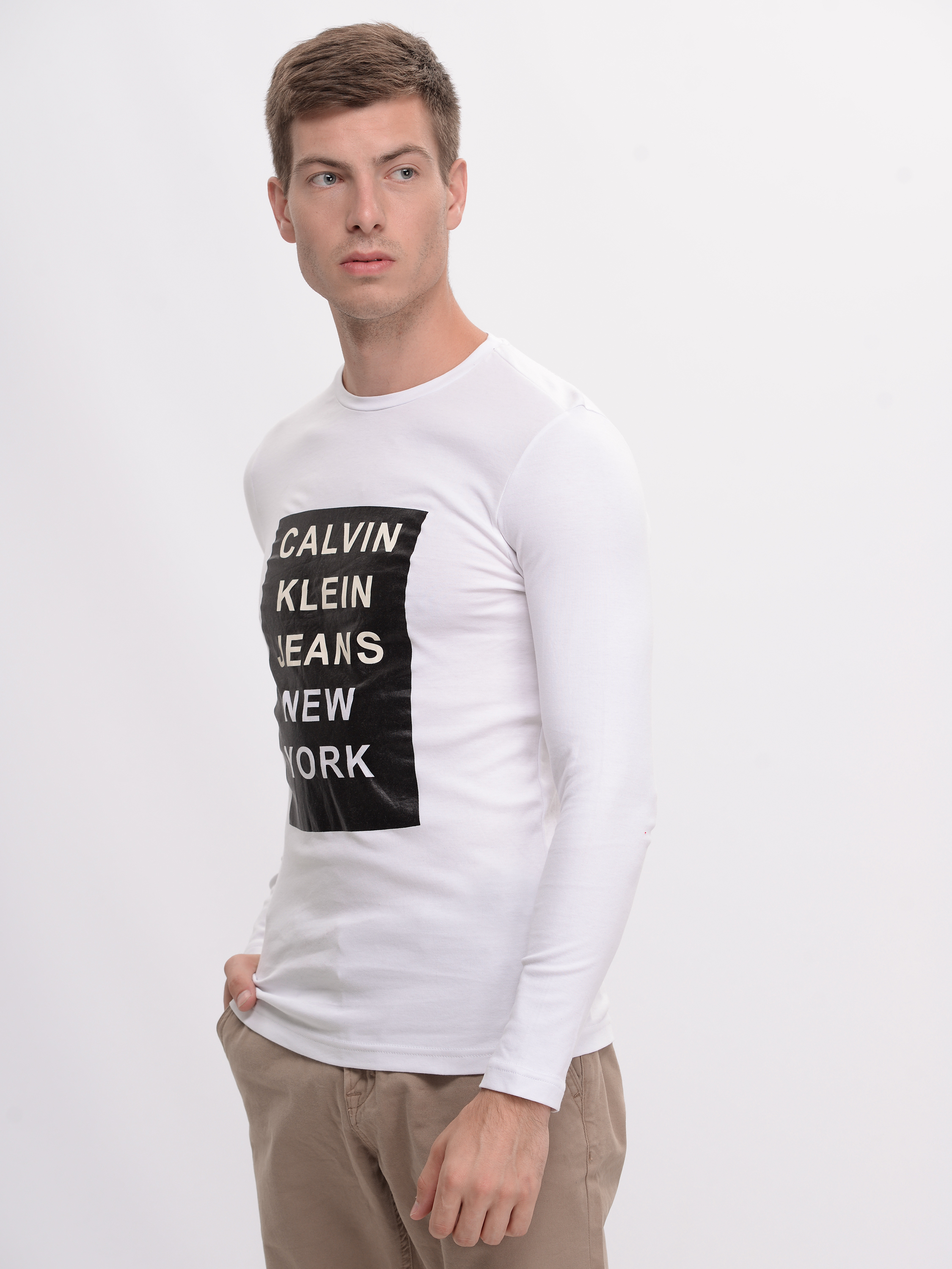 Лонгслив Calvin Klein Jeans 9226.2 (50) Белый, Лонгслив Calvin Klein Jeans 9226.2 XL (50) Белый
Лонгслив Calvin Klein Jeans 9226.2 (50) Белый, Лонгслив Calvin Klein Jeans 9226.2 XL (50) Белый