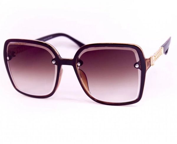 Cолнцезащитные женские очки 3043-29
Cолнцезащитные женские очки 3043-29