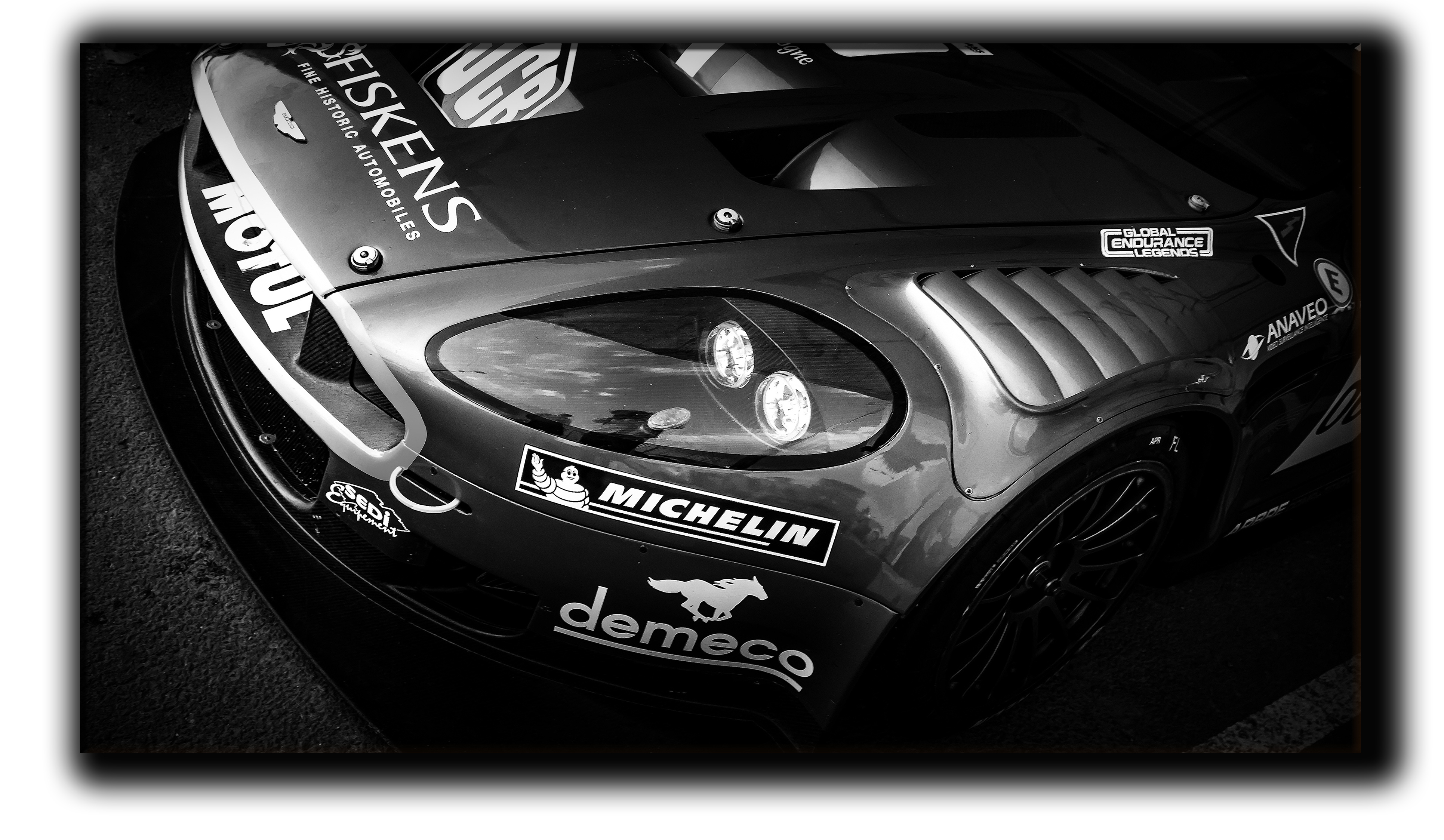 картина на холсте aston martin dbr9 спортивные гоночные авто суперкары Hotel Arizona HD 72 см x 127 см
картина на холсте aston martin dbr9 спортивные гоночные авто суперкары Hotel Arizona HD 72 см x 127 см