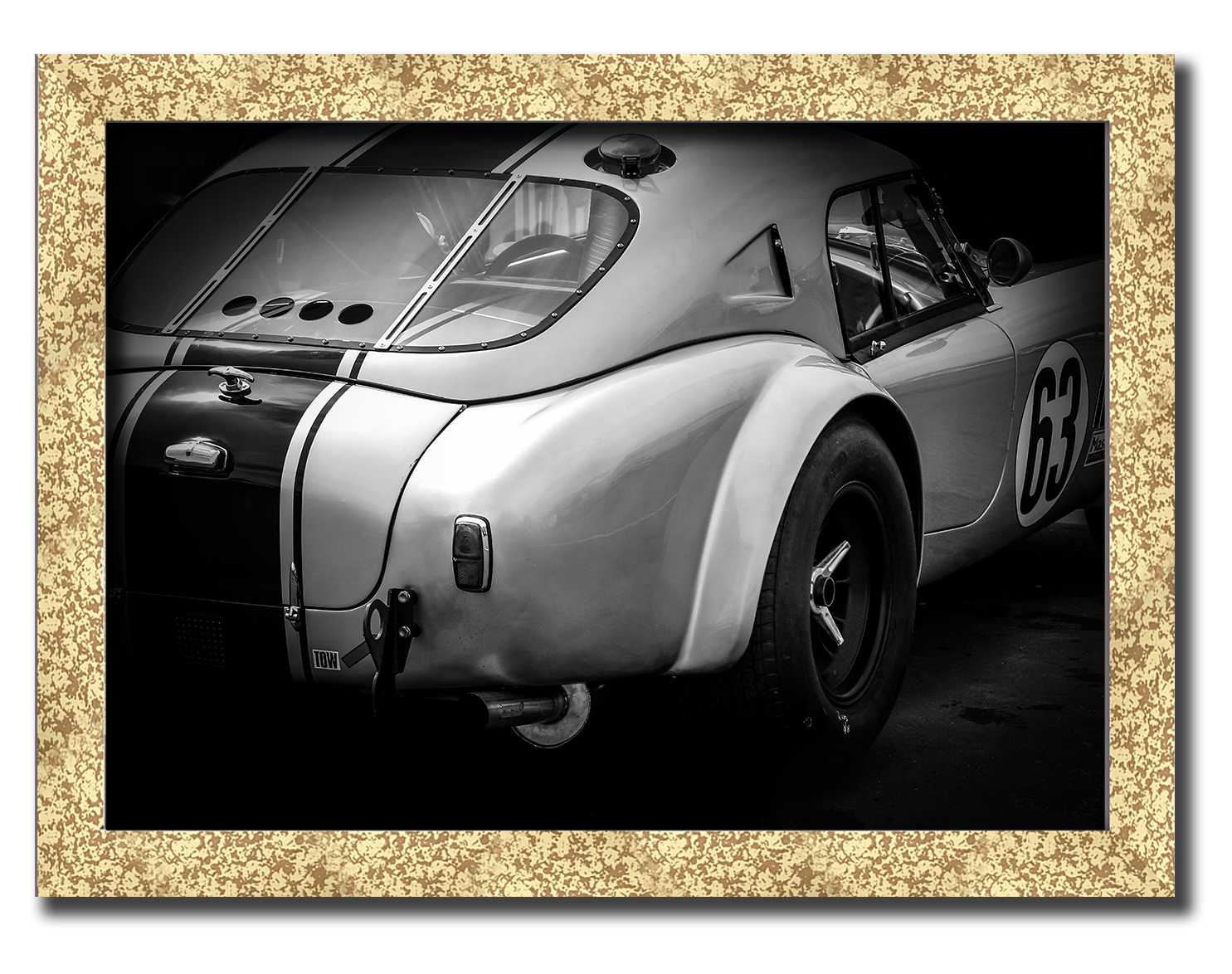 Golden frame картина на файн-арт бумаге гоночная машина AC Cobra ретро авто Hotel Arizona HD 31 см x 41 см
Golden frame картина на файн-арт бумаге гоночная машина AC Cobra ретро авто Hotel Arizona HD 31 см x 41 см