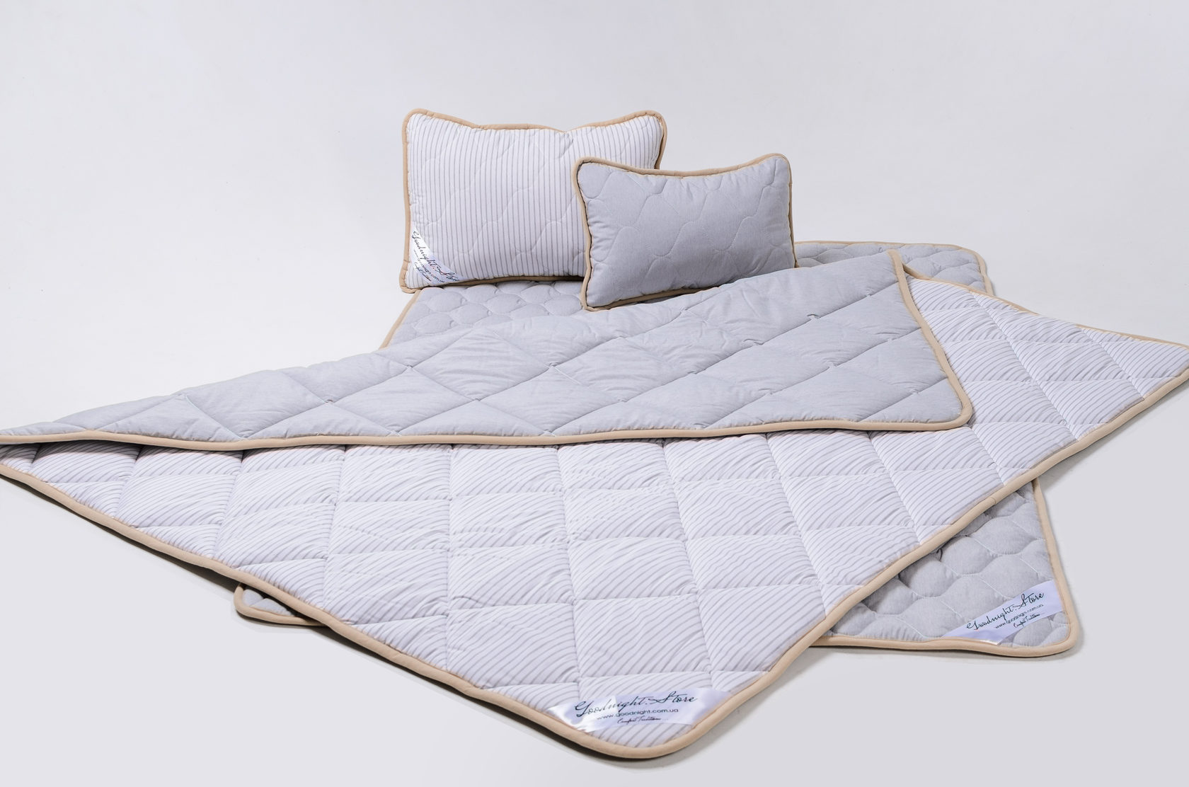 Комплект для сна детский Одеяло, наматрасник и подушка из мериносов шерсти Goodnight Store MAX Серый / Белый в серую полоску
Комплект для сна детский Одеяло, наматрасник и подушка из мериносов шерсти Goodnight Store MAX Серый / Белый в серую полоску