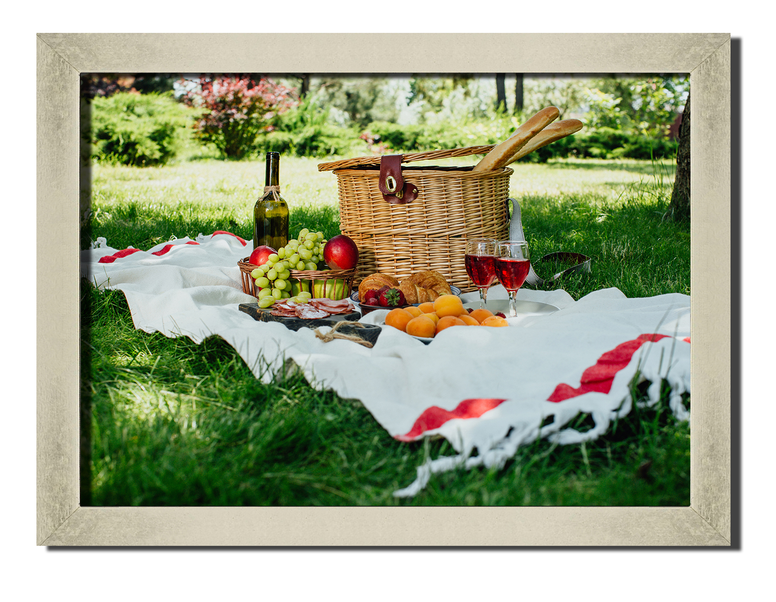 Silver frame картина на файн-арт бумаге Пикник в парке вино натюрморт фрукты Hotel Arizona HD 31 см x 41 см
Silver frame картина на файн-арт бумаге Пикник в парке вино натюрморт фрукты Hotel Arizona HD 31 см x 41 см