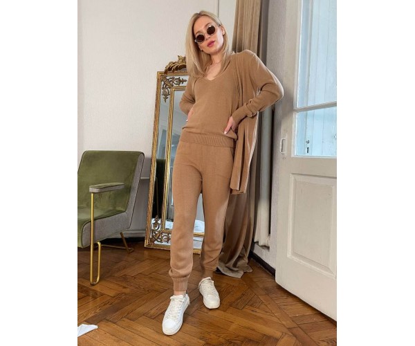 Костюм женский тройка вязанный весенний Modern Boutique горчичный, one size КО7592
Костюм женский тройка вязанный весенний Modern Boutique горчичный, one size КО7592