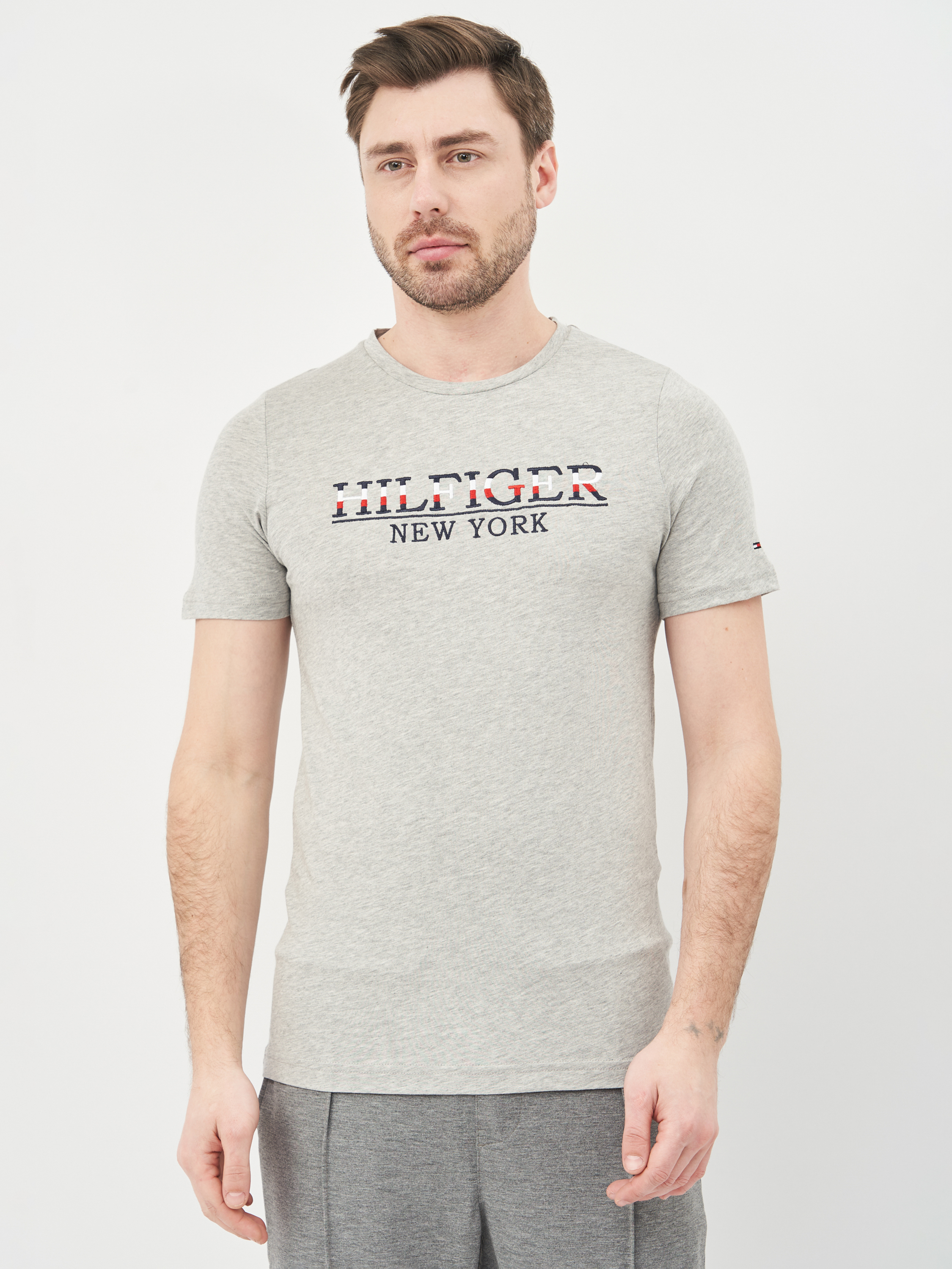 Футболка Tommy Hilfiger 10585.1 (50) Серая, Футболка Tommy Hilfiger 10585.1 XL (50) Серая
Футболка Tommy Hilfiger 10585.1 (50) Серая, Футболка Tommy Hilfiger 10585.1 XL (50) Серая