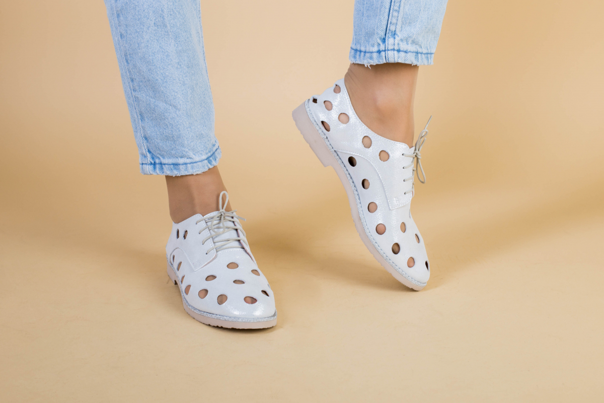 Туфли VZUTIK 5611 38 Белые
Туфли VZUTIK 5611 38 Белые