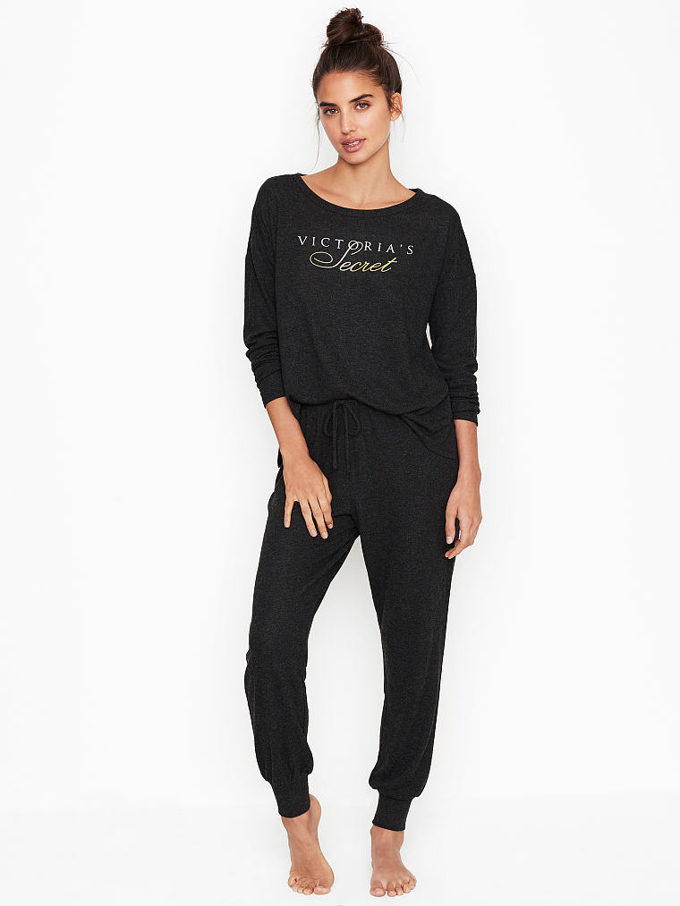 Домашний костюм Victoria's Secret тонкая вязка пижама art877030 (Серый, размер XS)
Домашний костюм Victoria's Secret тонкая вязка пижама art877030 (Серый, размер XS)