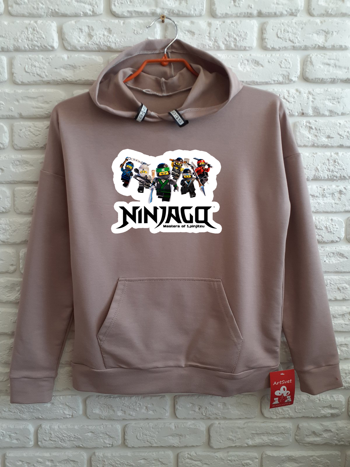 Худи для мальчиков ArtSvet Лего Ниндзяго (LEGO Ninjago) Бежевый 152 см MNNINGTKF
Худи для мальчиков ArtSvet Лего Ниндзяго (LEGO Ninjago) Бежевый 152 см MNNINGTKF