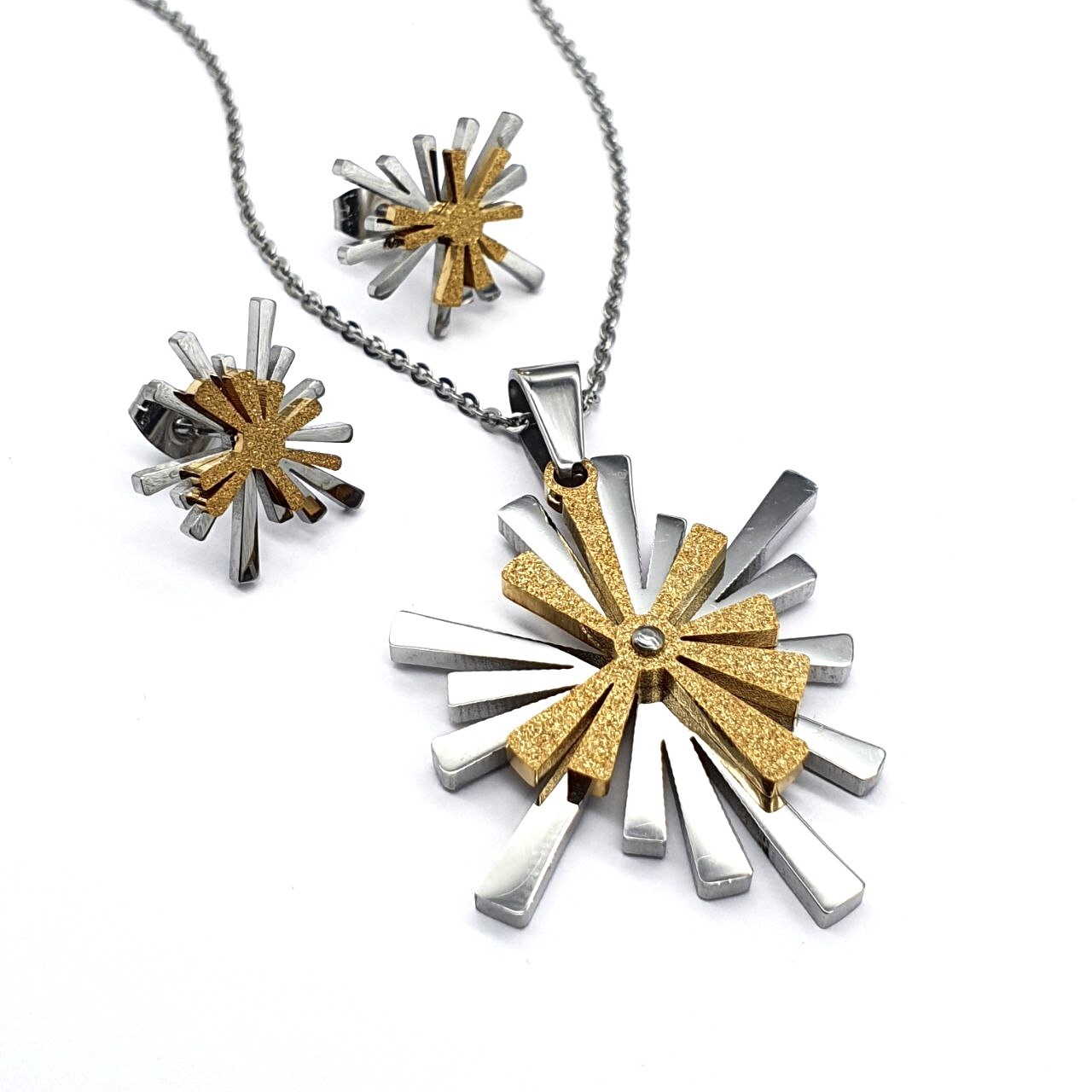Набор украшений Steel Evolution "Gold floret" серьги и подвеска из медицинской стали PSN 1660
Набор украшений Steel Evolution "Gold floret" серьги и подвеска из медицинской стали PSN 1660