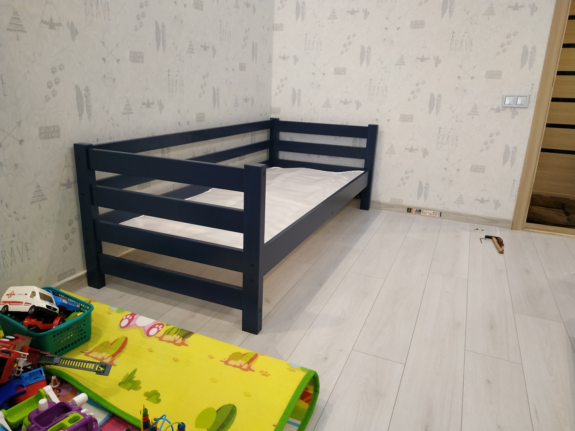 Кровать односпальная тахта RainbowDream Томас 90х200 см синий массив ольхи, без ящиков
Кровать односпальная тахта RainbowDream Томас 90х200 см синий массив ольхи, без ящиков