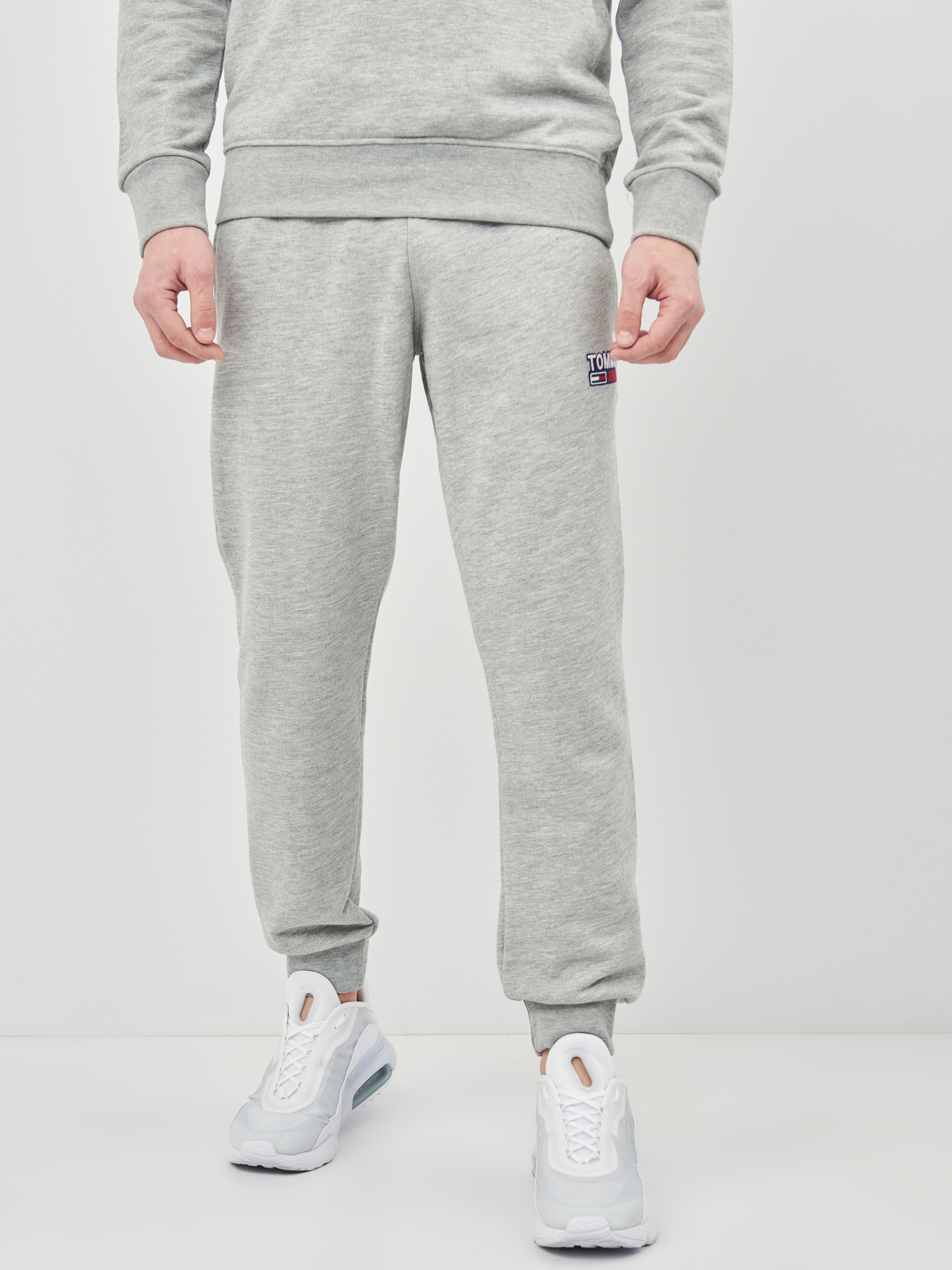 Спортивные штаны Tommy Hilfiger 10436 (44) Светло-серые, Спортивные штаны Tommy Hilfiger 10436 S (44) Светло-серые
Спортивные штаны Tommy Hilfiger 10436 (44) Светло-серые, Спортивные штаны Tommy Hilfiger 10436 S (44) Светло-серые