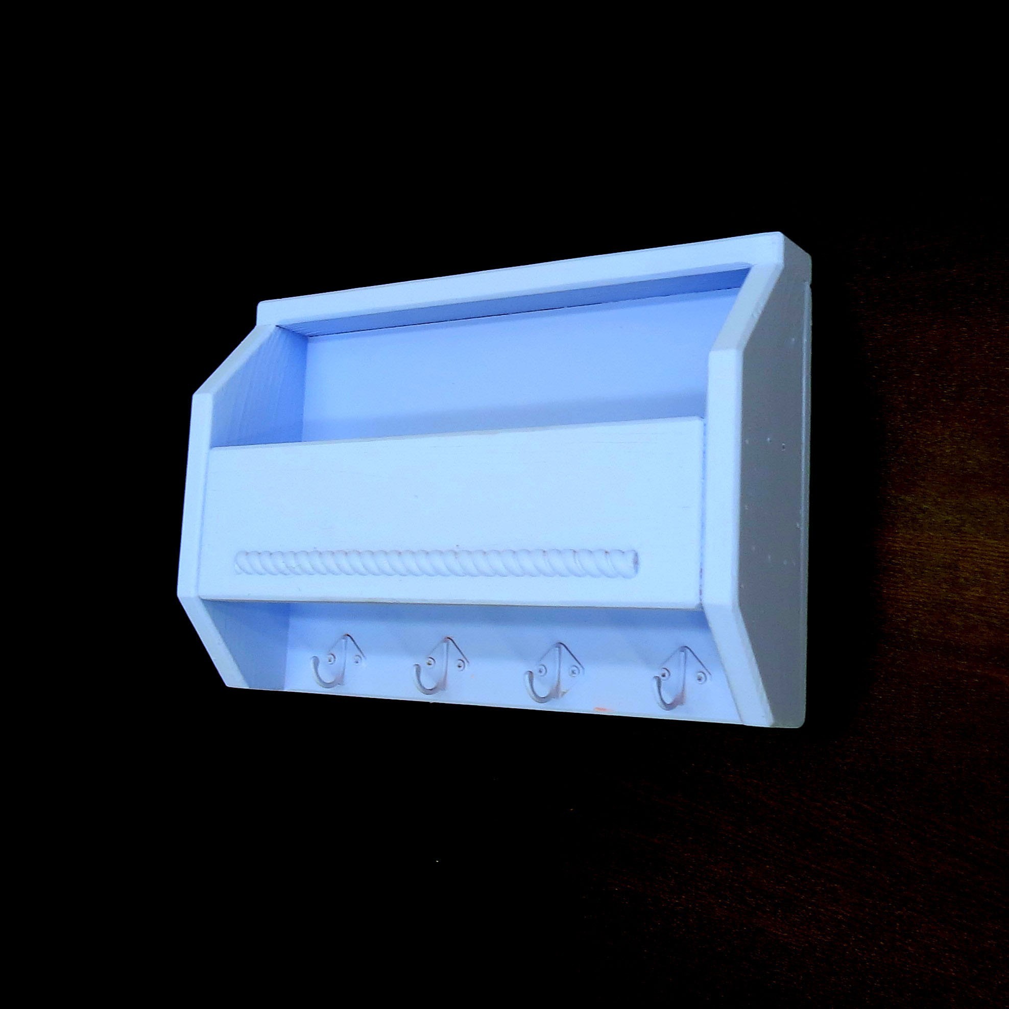 Настенная ключница из натурального дерева IZD Шенонсо Ирис 30х21,5х8,5 см КЛЧ-000252
Настенная ключница из натурального дерева IZD Шенонсо Ирис 30х21,5х8,5 см КЛЧ-000252