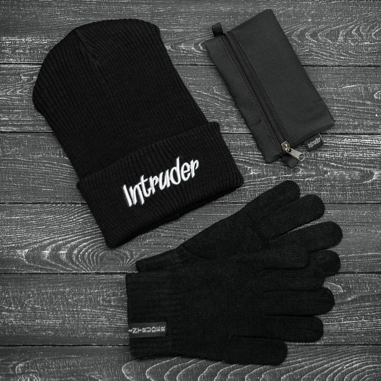 Шапка чоловіча/жіноча Intruder зимова big logo чорна рукавиці L-XL чорні (001SAG 1425)
Шапка чоловіча/жіноча Intruder зимова big logo чорна рукавиці L-XL чорні (001SAG 1425)