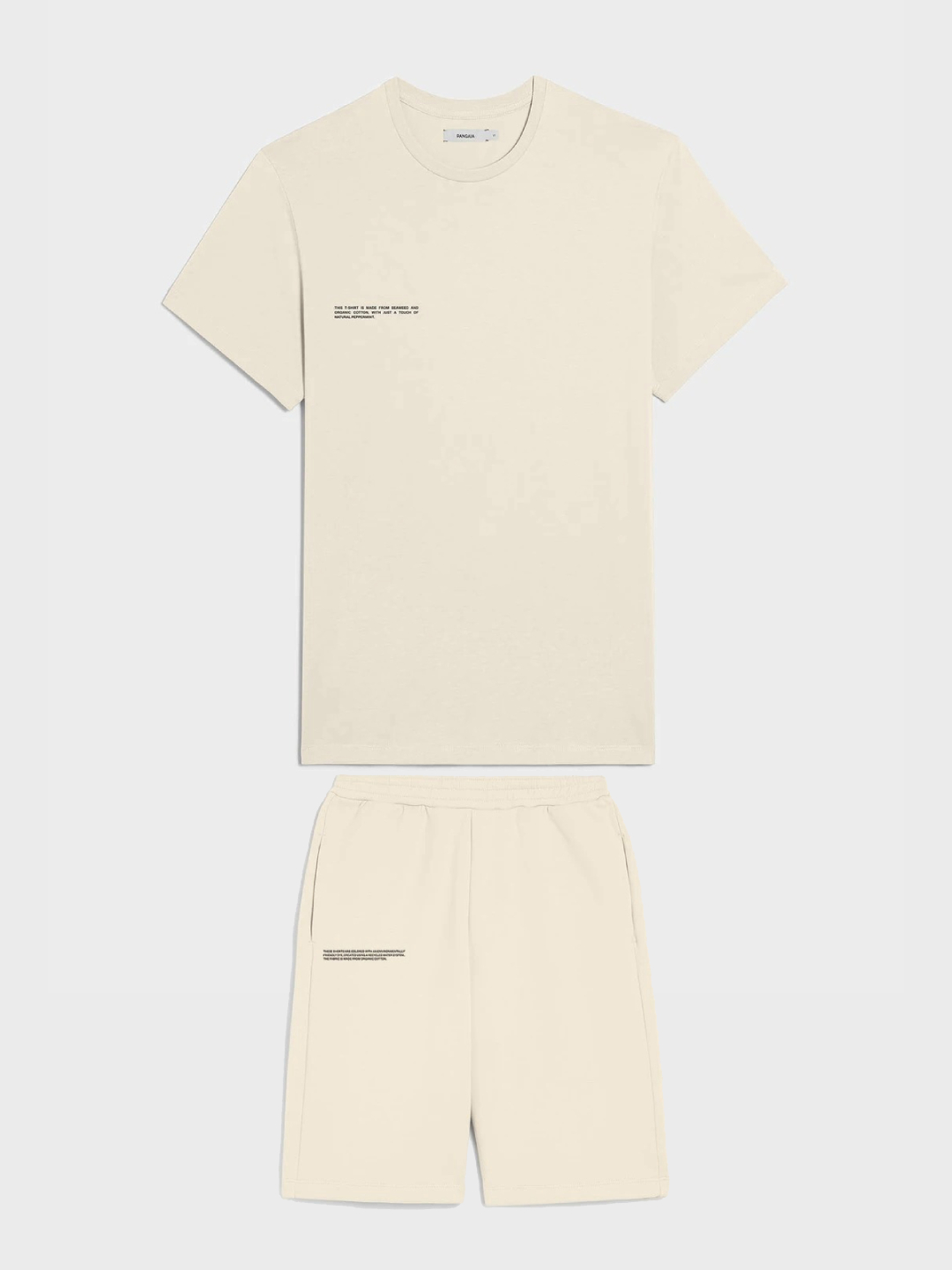 Облегченный женский oversized костюм (футболка и длинные шорты) из органического хлопка The Pangaia Lightweight Organic Cotton Suit Vanilla молочный S
Облегченный женский oversized костюм (футболка и длинные шорты) из органического хлопка The Pangaia Lightweight Organic Cotton Suit Vanilla молочный S