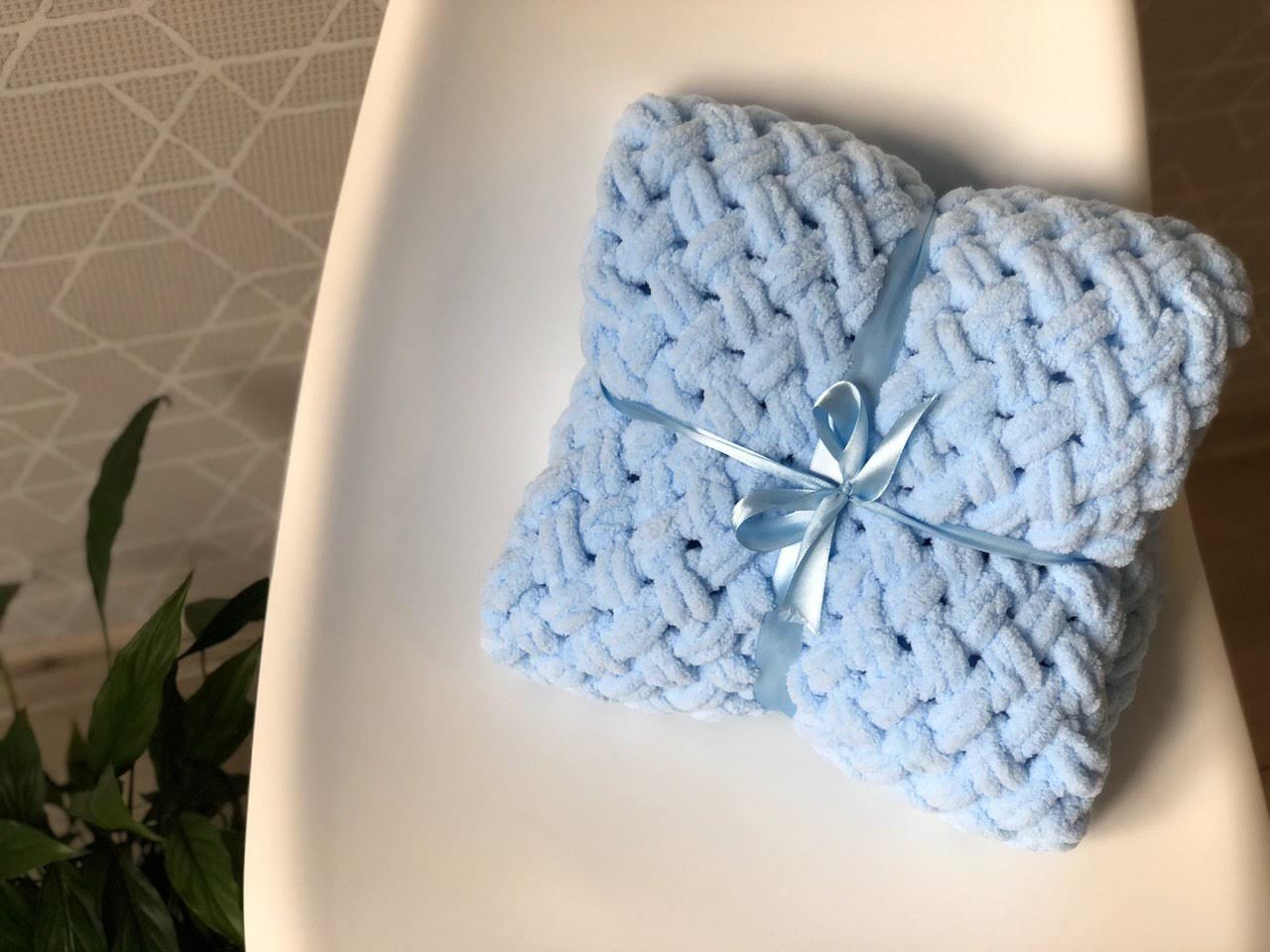Плед детский MamBaby из плюшевой гипоаллергенной пряжи премиум класса Alize puffy 120х100 см. Голубой
Плед детский MamBaby из плюшевой гипоаллергенной пряжи премиум класса Alize puffy 120х100 см. Голубой