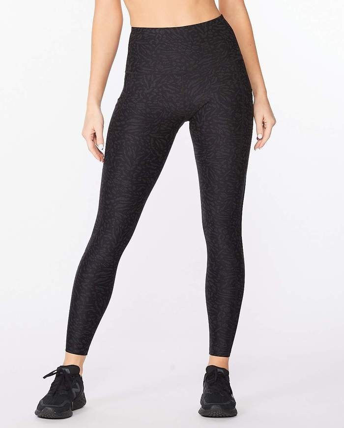 Женские компрессионные тайтсы 2XU, Aero Reflect Hi-Rise Comp Tights, XS, черный/тоновый принт
Женские компрессионные тайтсы 2XU, Aero Reflect Hi-Rise Comp Tights, XS, черный/тоновый принт