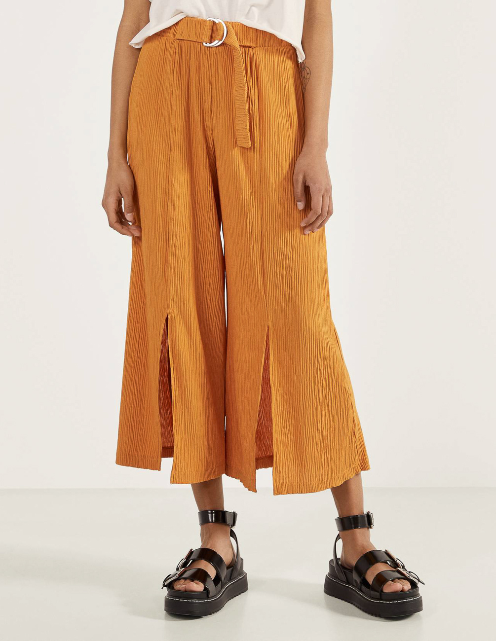 Брюки Bershka Ж1064392 (0093/296/644) цвет желтый, Брюки Bershka Ж1064392 (0093/296/644) цвет желтый L
Брюки Bershka Ж1064392 (0093/296/644) цвет желтый, Брюки Bershka Ж1064392 (0093/296/644) цвет желтый L
