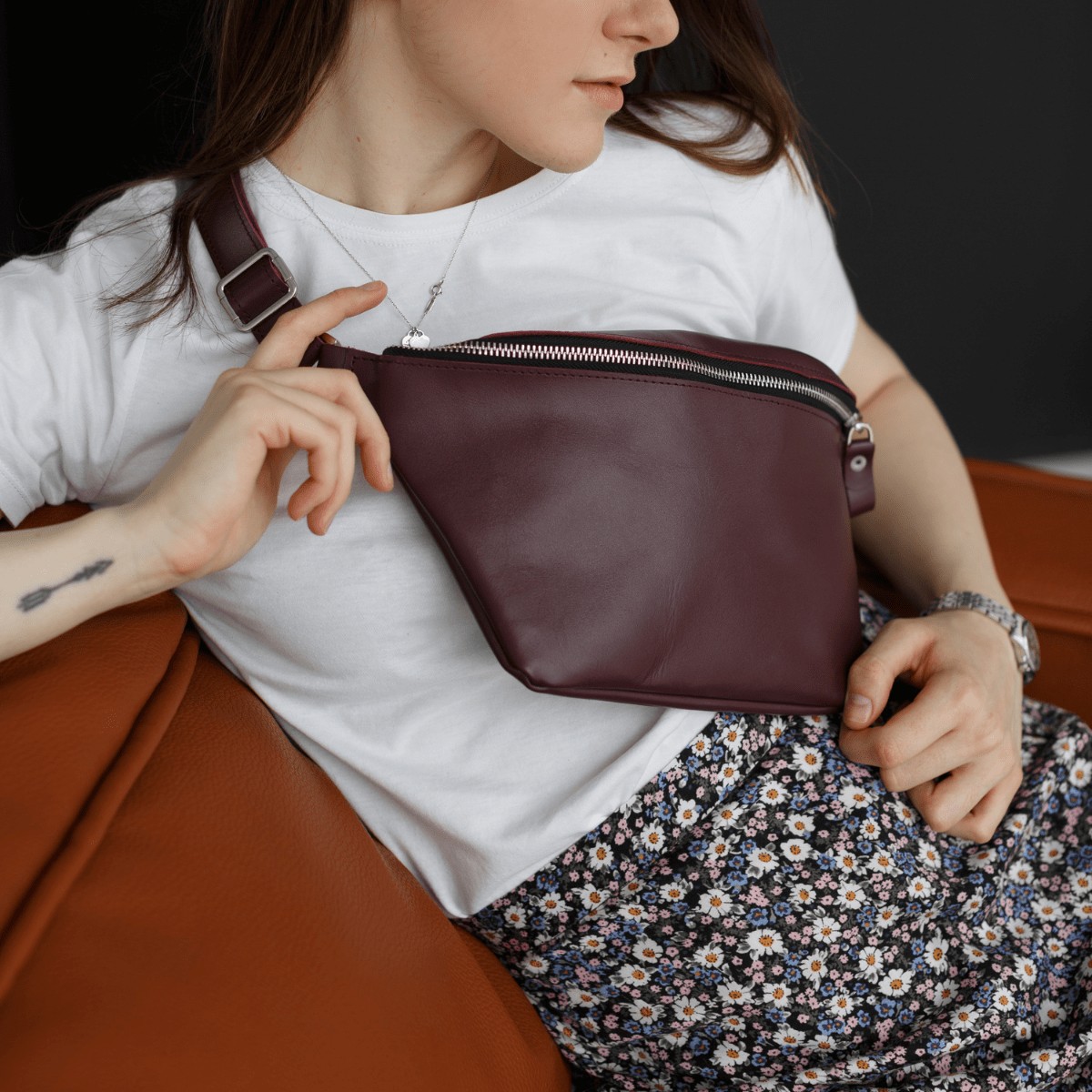 Сумка бананка BOORBON Molly Ручна робота Натуральна шкіра з легким глянцевим ефектом Бордовий колір