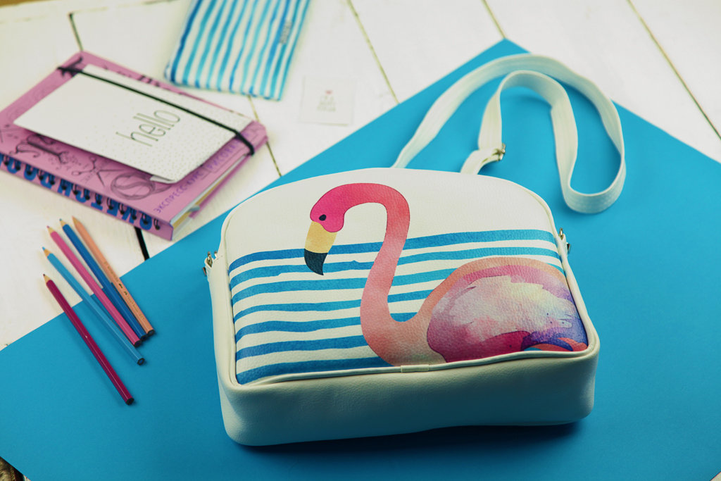 Сумка молодёжная College Presentville Розовый фламинго на белом фоне 29x23x8 см
Сумка молодёжная College Presentville Розовый фламинго на белом фоне 29x23x8 см