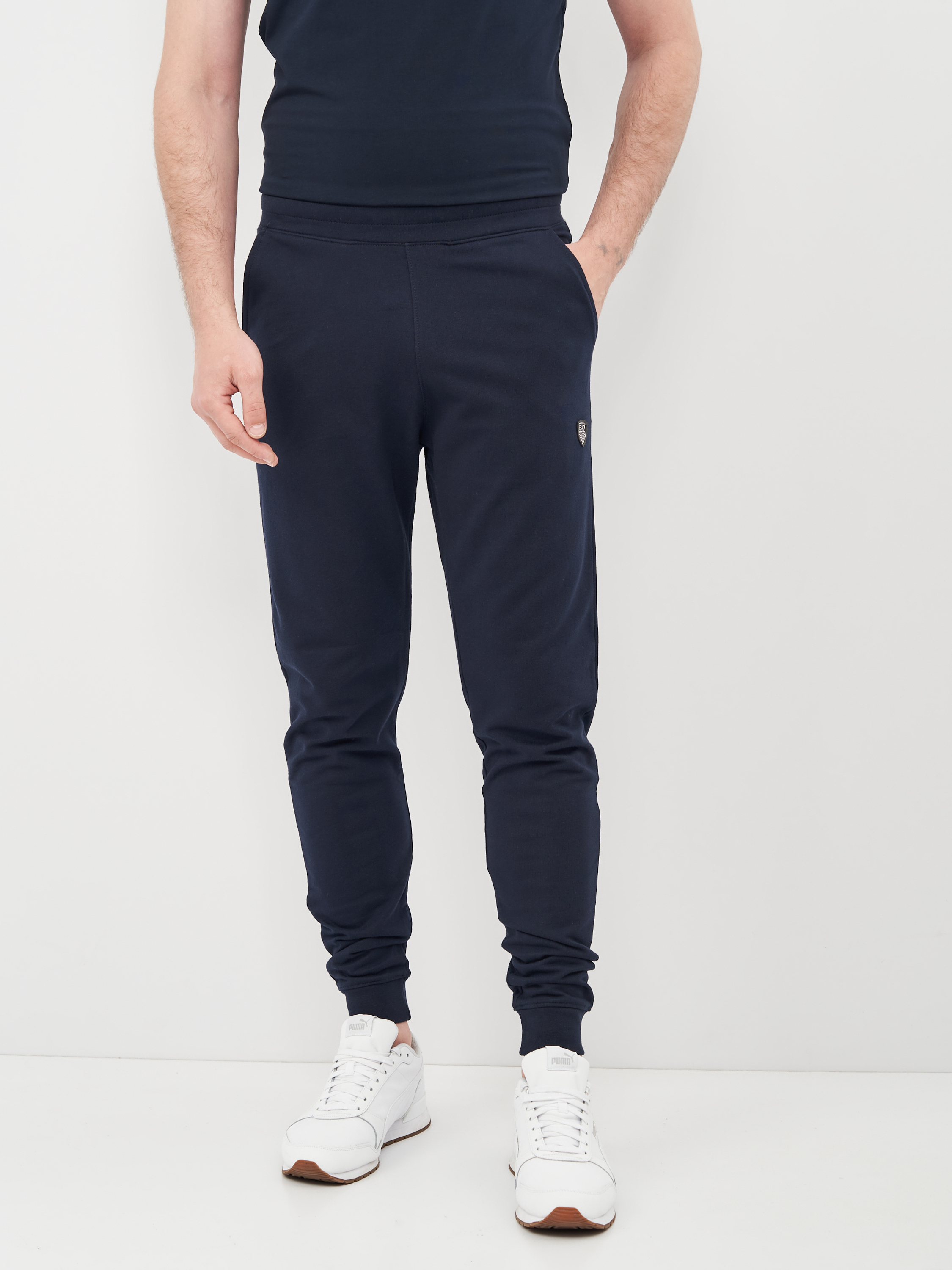 Спортивные штаны Emporio Armani 10395.1 (44) Темно-синие, Спортивные штаны Emporio Armani 10395.1 S (44) Темно-синие
Спортивные штаны Emporio Armani 10395.1 (44) Темно-синие, Спортивные штаны Emporio Armani 10395.1 S (44) Темно-синие