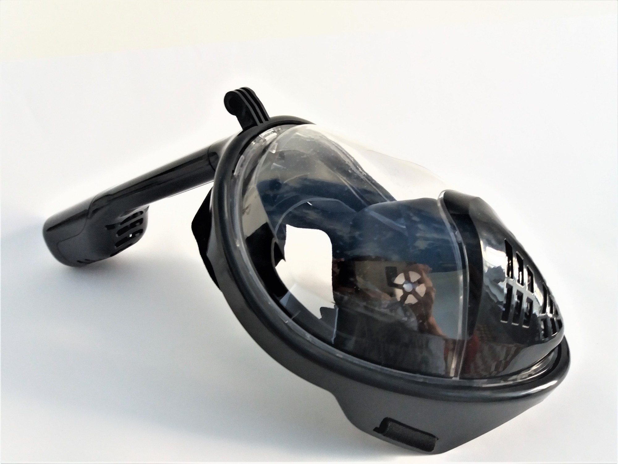 Маска для плаванья, снорклинга, дайвинга FREE Breath Snorkel mask с клапаном Черная Размер L/XL
Маска для плаванья, снорклинга, дайвинга FREE Breath Snorkel mask с клапаном Черная Размер L/XL