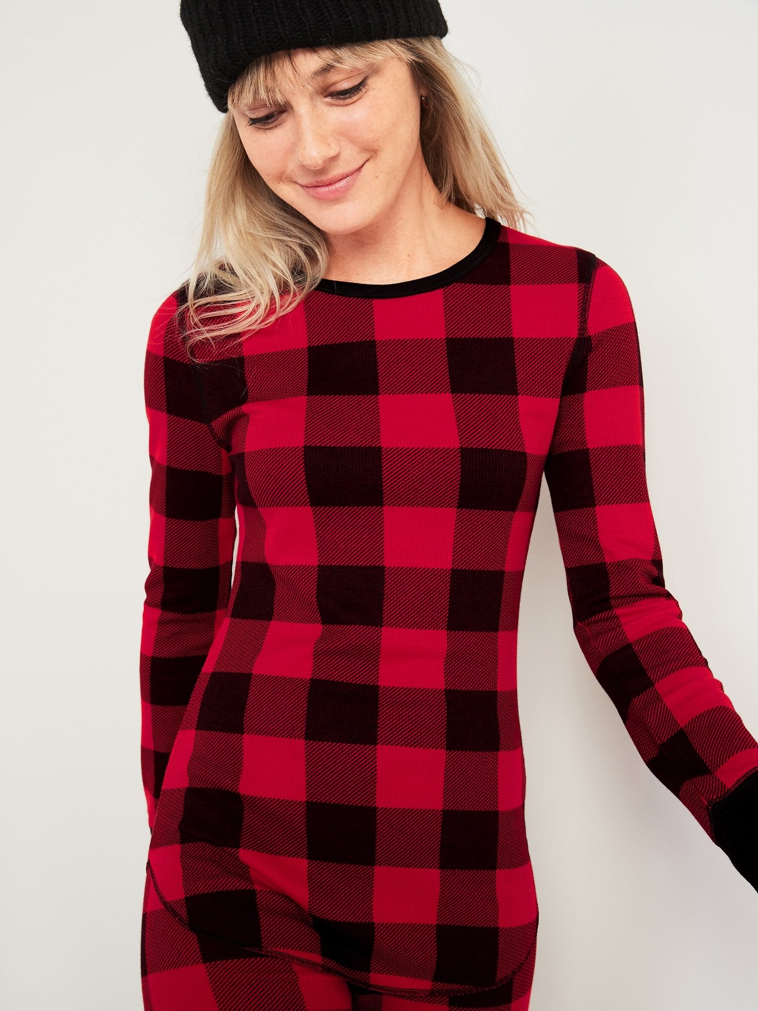 Женская футболка с длинным рукавом Old Navy термореглан art947616 (Красный/Черный, размер L)
Женская футболка с длинным рукавом Old Navy термореглан art947616 (Красный/Черный, размер L)