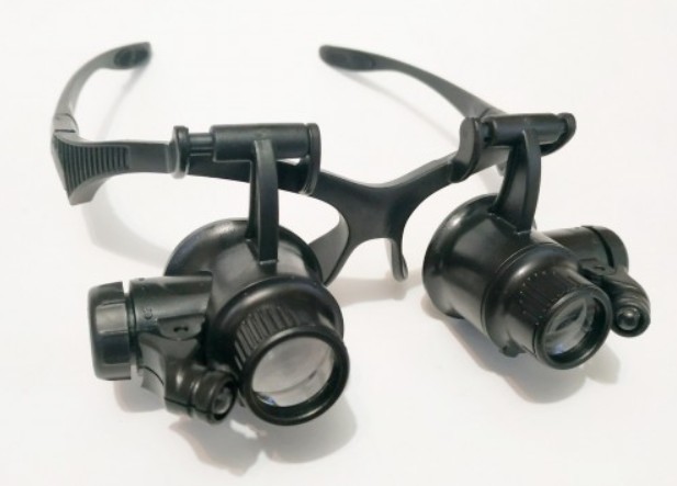 Бинокулярные очки-лупы c Led подсветкой Magnifier 9892G2 20X для манипуляциями мелкими предметами (OI-148)
Бинокулярные очки-лупы c Led подсветкой Magnifier 9892G2 20X для манипуляциями мелкими предметами (OI-148)
