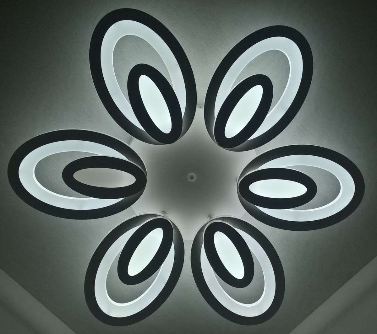 Люстра потолочная Led с пультом A2309/6-wh Белый 9х62х62 см. Sunnysky (YR-A2309/6-wh)
Люстра потолочная Led с пультом A2309/6-wh Белый 9х62х62 см. Sunnysky (YR-A2309/6-wh)