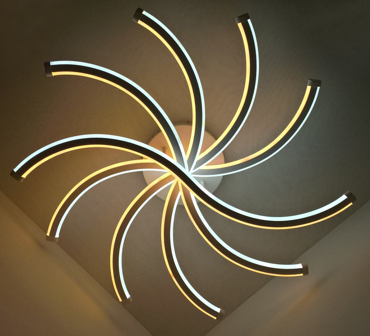 Люстра потолочная Led с пультом A2008/5 Белый 18х75х75 см. Sunnysky (YR-A2008/5)
Люстра потолочная Led с пультом A2008/5 Белый 18х75х75 см. Sunnysky (YR-A2008/5)