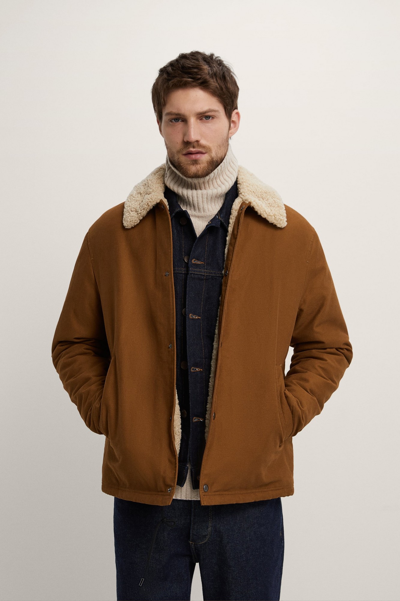Куртка на подкладке из искусственной овчины Zara размер L коричневый 0706/405/707
Куртка на подкладке из искусственной овчины Zara размер L коричневый 0706/405/707