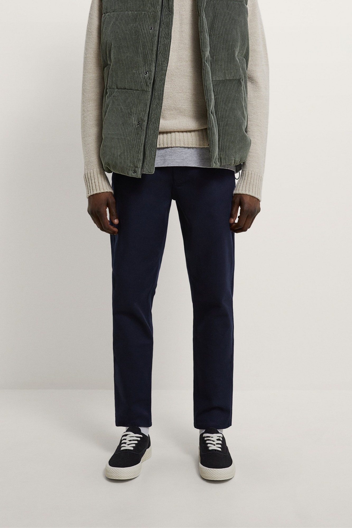 Брюки Zara Essentials стандартного кроя размер темно-синий 0706/560/401, Брюки Zara Essentials стандартного кроя размер 30 темно-синий 0706/560/401
Брюки Zara Essentials стандартного кроя размер темно-синий 0706/560/401, Брюки Zara Essentials стандартного кроя размер 30 темно-синий 0706/560/401