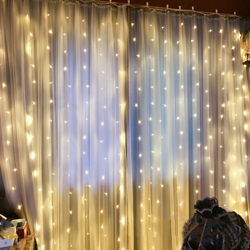 Светодиодная гирлянда Shine Lighting X-mas Lights Штора занавесь 240LED 3*2,5 метра Тепло-золотой
Светодиодная гирлянда Shine Lighting X-mas Lights Штора занавесь 240LED 3*2,5 метра Тепло-золотой