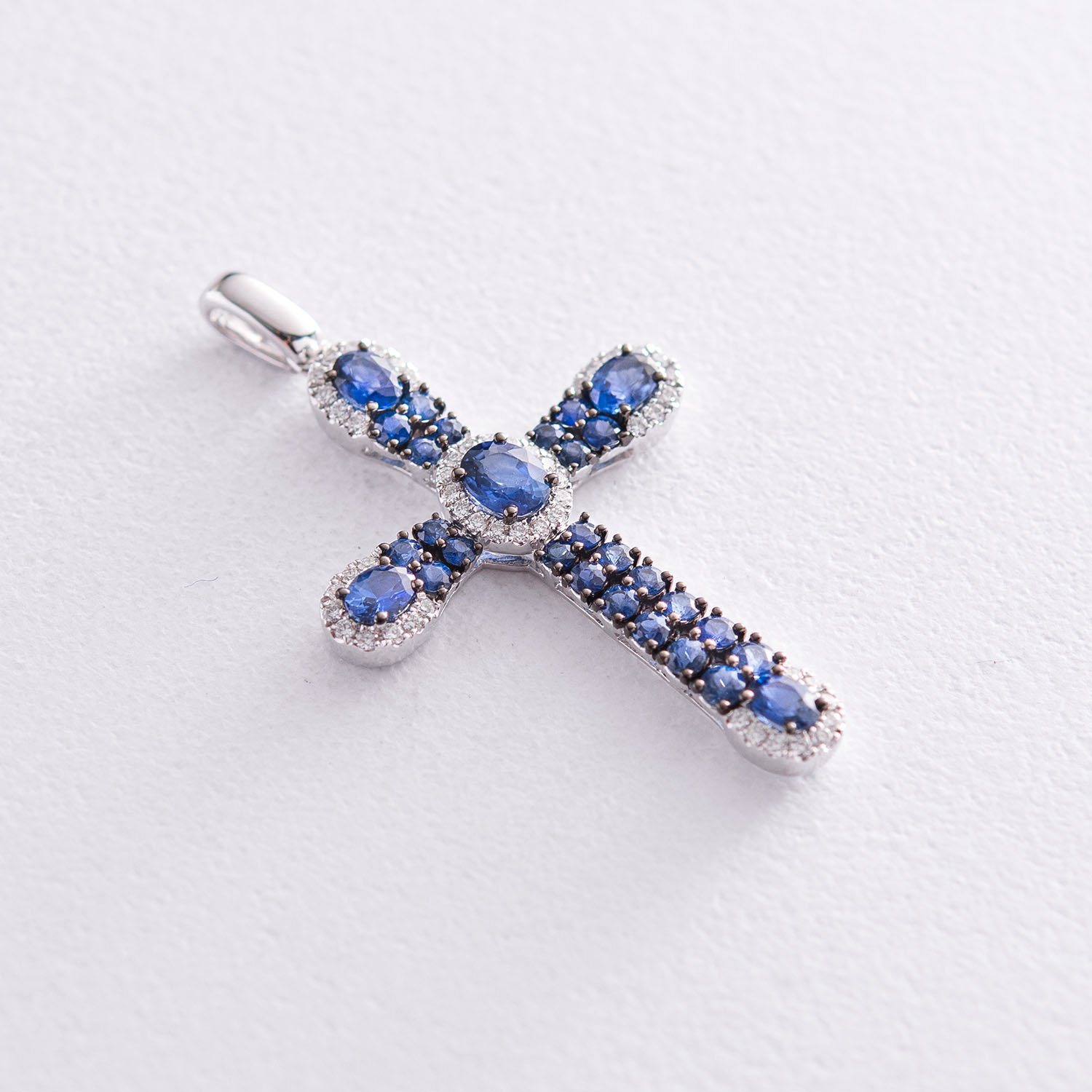 Золотой крестик с сапфирами и бриллиантами пб0059gm Оникс
Золотой крестик с сапфирами и бриллиантами пб0059gm Оникс