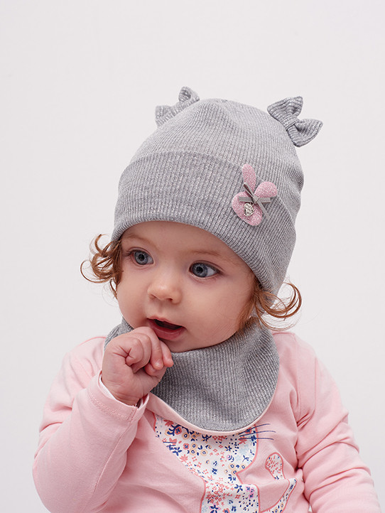 Комплект (шапка+манишка) Дембохаус 44 Серый Венеция
Комплект (шапка+манишка) Дембохаус 44 Серый Венеция