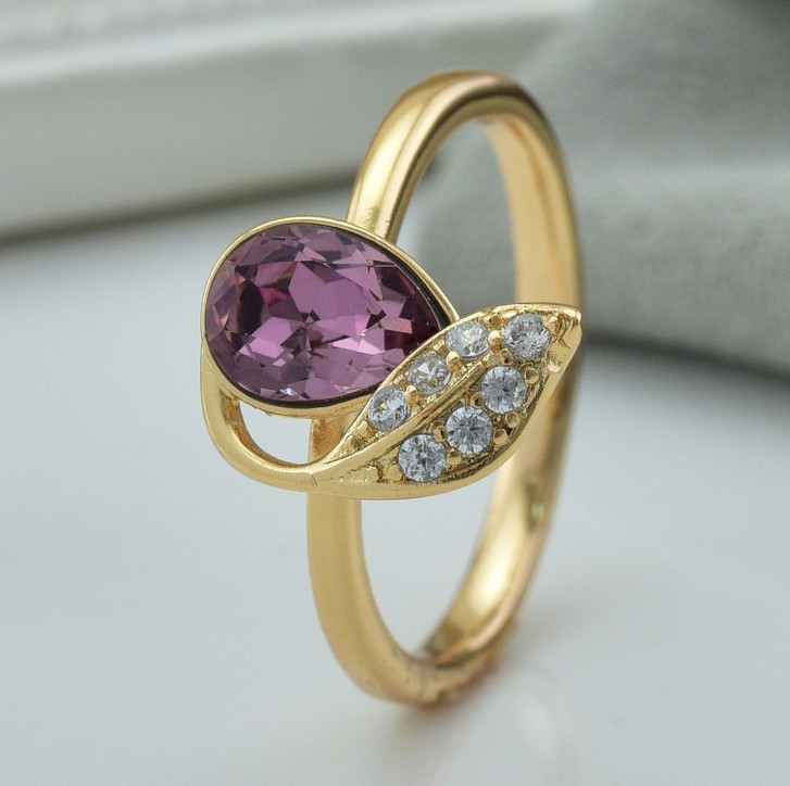 Кольцо Xuping с кристаллами Swarovski 83231 ширина 15 мм цвет аметистовый позолота 18К17
Кольцо Xuping с кристаллами Swarovski 83231 ширина 15 мм цвет аметистовый позолота 18К17