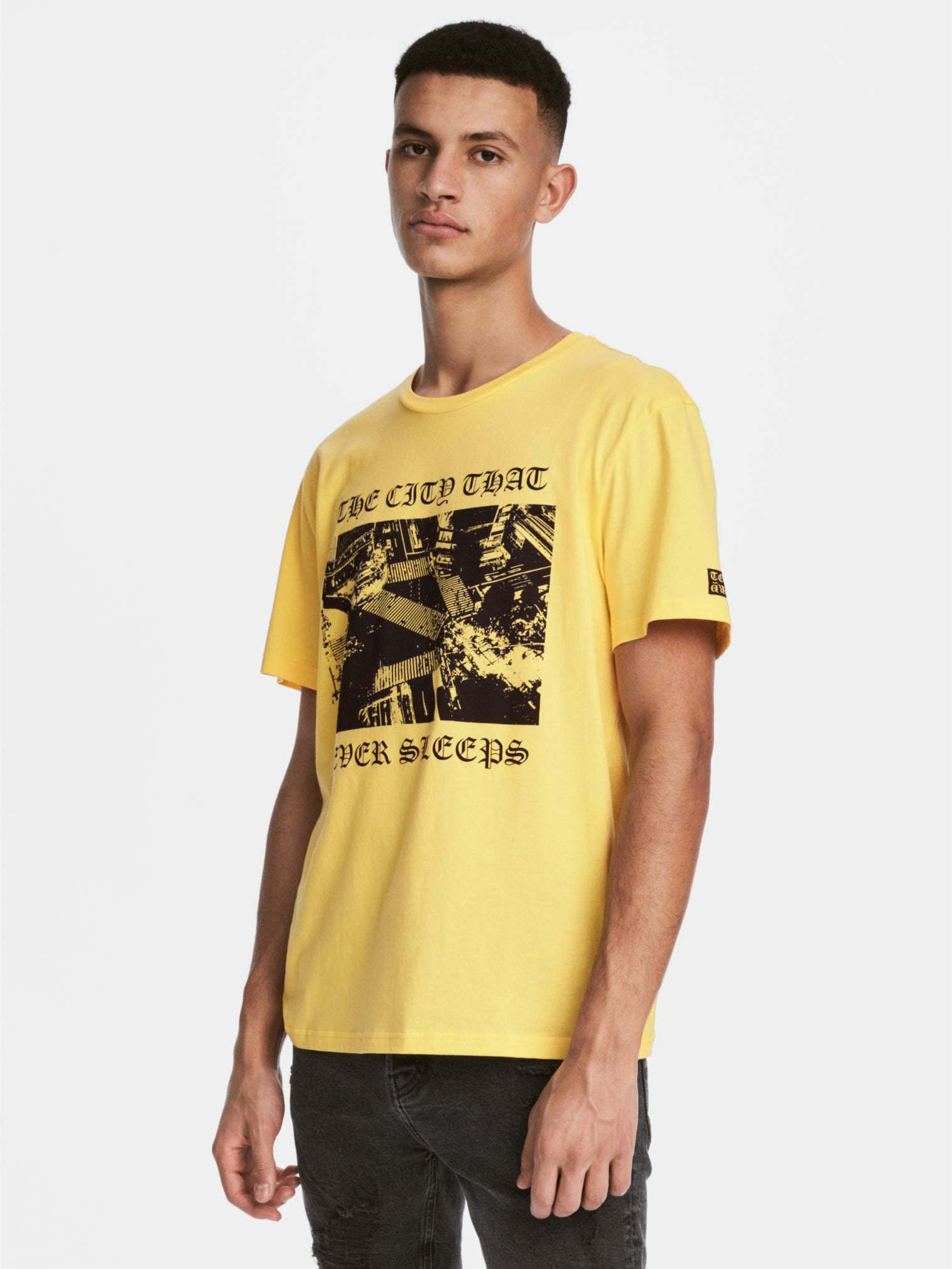 Футболка H&M Divided 5003946RP31 Ярко-желтая с принтом, Футболка H&M Divided 5003946RP31 XS Ярко-желтая с принтом
Футболка H&M Divided 5003946RP31 Ярко-желтая с принтом, Футболка H&M Divided 5003946RP31 XS Ярко-желтая с принтом