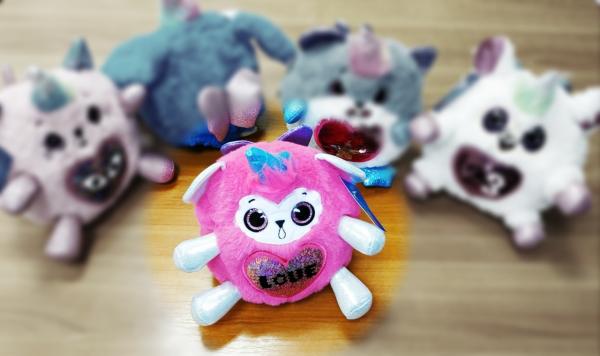 Мягкая игрушка Дримчик Обаяшка, музыкальный 3 мелодии, прыгает, малинновый, 20 см. AToys (902010)
Мягкая игрушка Дримчик Обаяшка, музыкальный 3 мелодии, прыгает, малинновый, 20 см. AToys (902010)