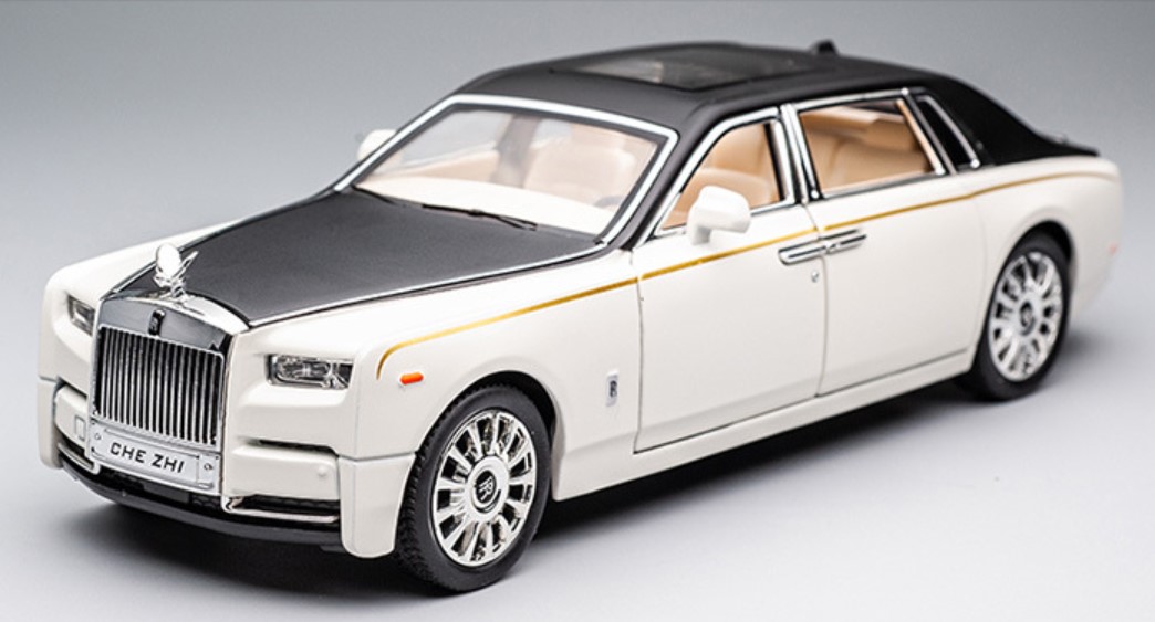 Модель легкового автомобиля Rolls-Royce Phantom 1:24 со звуковой и светостойкостью белый
Модель легкового автомобиля Rolls-Royce Phantom 1:24 со звуковой и светостойкостью белый