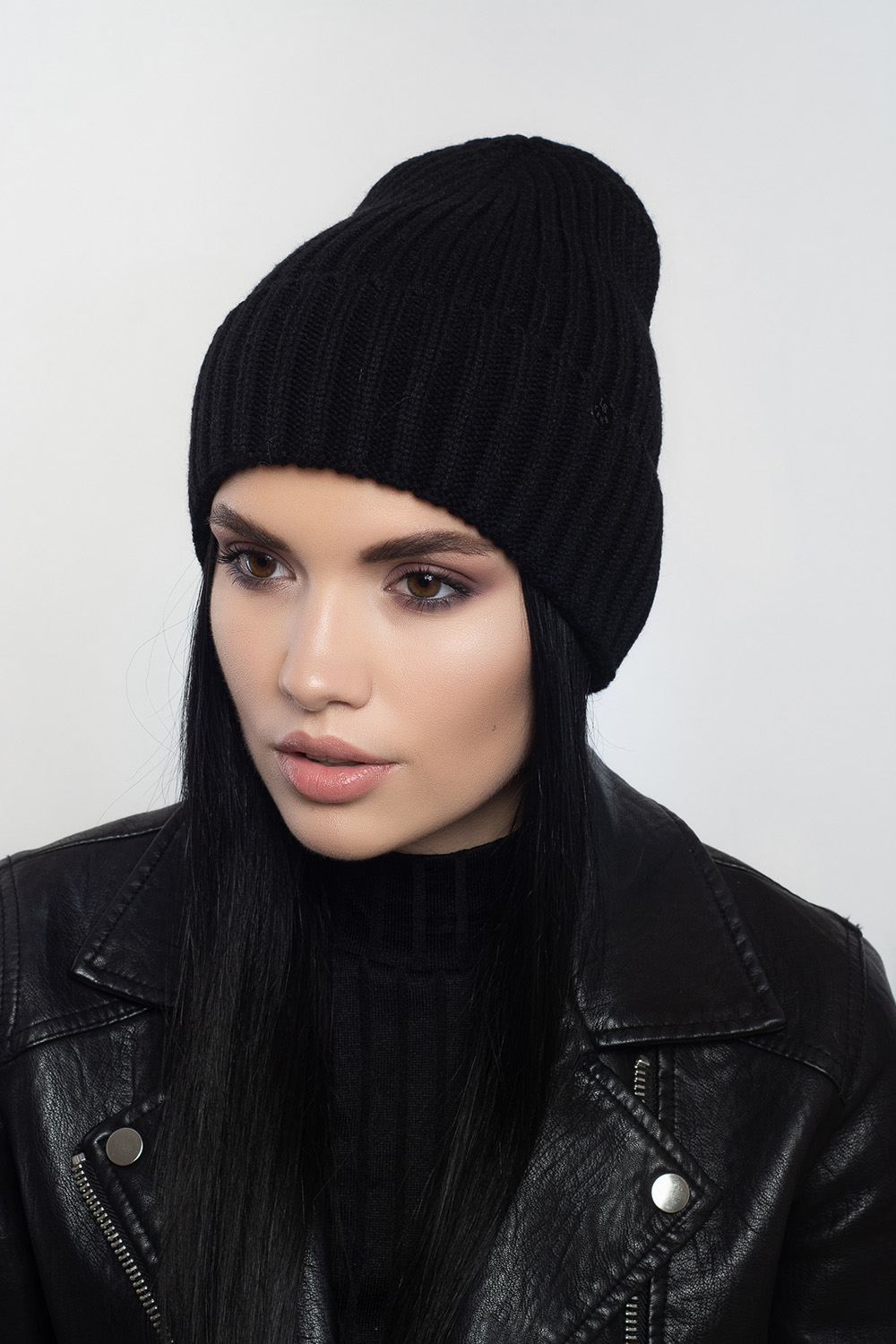 Женская шапка колпак Мадера цвет черный
Женская шапка колпак Мадера цвет черный