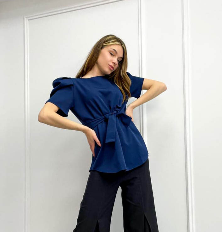Fashions • Стильная блузка с рукавами фонариками Beauty Fashions - темно-синий (4280-фг, Fashions • Стильная блузка с рукавами фонариками Beauty Fashions 42-44 темно-синий (4280-фг)
Fashions • Стильная блузка с рукавами фонариками Beauty Fashions - темно-синий (4280-фг, Fashions • Стильная блузка с рукавами фонариками Beauty Fashions 42-44 темно-синий (4280-фг)
