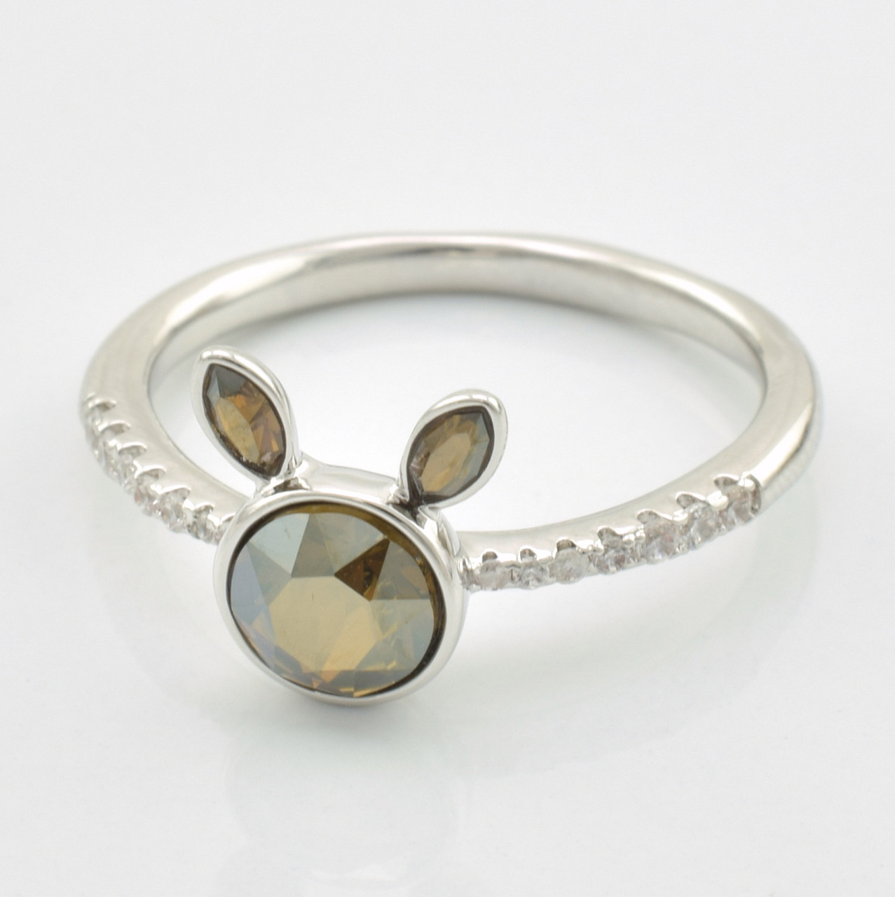 Кольцо Xuping с кристаллами Swarovski 15306 цвет оливковый позолота Белое Золото19
Кольцо Xuping с кристаллами Swarovski 15306 цвет оливковый позолота Белое Золото19