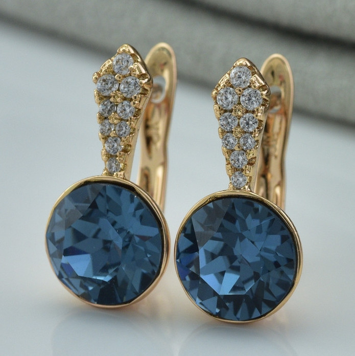 Сережки Xuping з кристалами Swarovski 21410 розмір 18х9 мм колір джинсовий вага 3.4 г позолота 18К
Сережки Xuping з кристалами Swarovski 21410 розмір 18х9 мм колір джинсовий вага 3.4 г позолота 18К