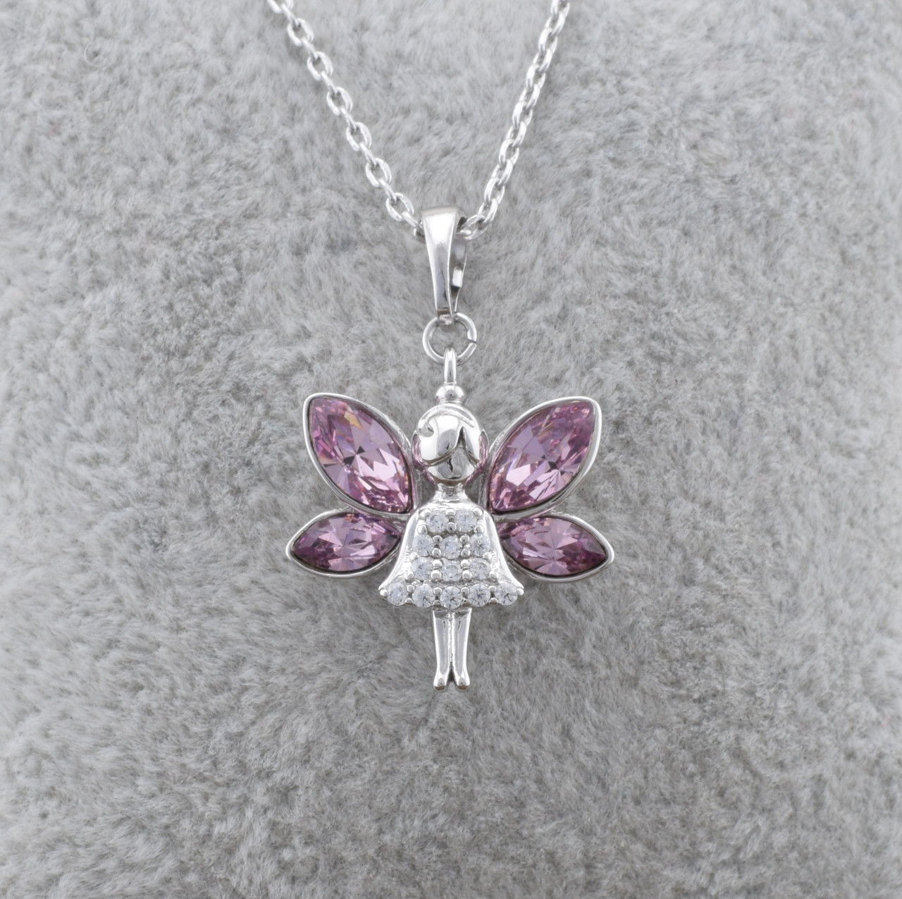 Набор Xuping с кристаллами Swarovski 87090 кулон 27х15 мм + цепочка 35 + 6 см светло-розовый позолота Белое золото
Набор Xuping с кристаллами Swarovski 87090 кулон 27х15 мм + цепочка 35 + 6 см светло-розовый позолота Белое золото