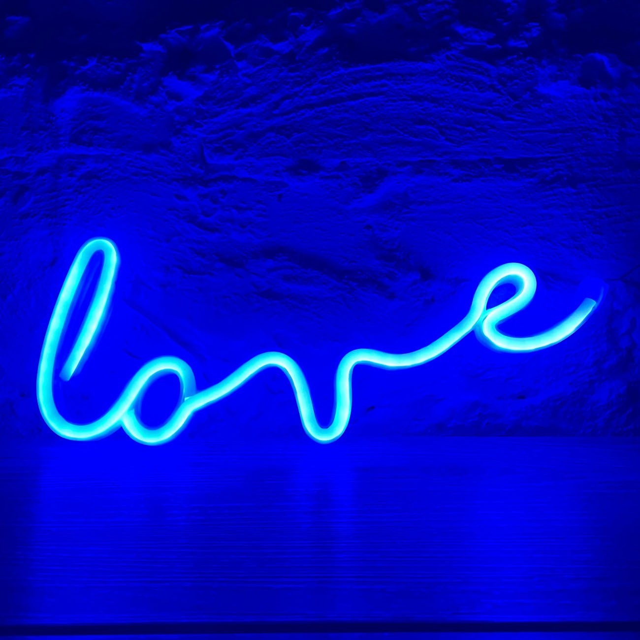 Настенный декоративный неоновый светильник-ночник Love Decoration Lamp Любовь (35x17 см) - Синий
Настенный декоративный неоновый светильник-ночник Love Decoration Lamp Любовь (35x17 см) - Синий